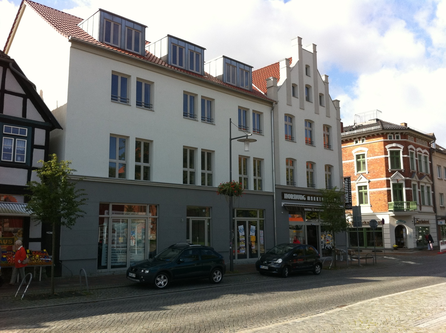 Wohn- und Geschäftshaus